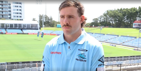 Billy Burns has agreed to resign with the Cronulla Sharks for the next 2 seasons.